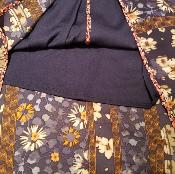 Buttons Blue Red Beige Floral Print Light Weight Slip Dress Size 0/1 Bust 36 In - Picture 5 of 5